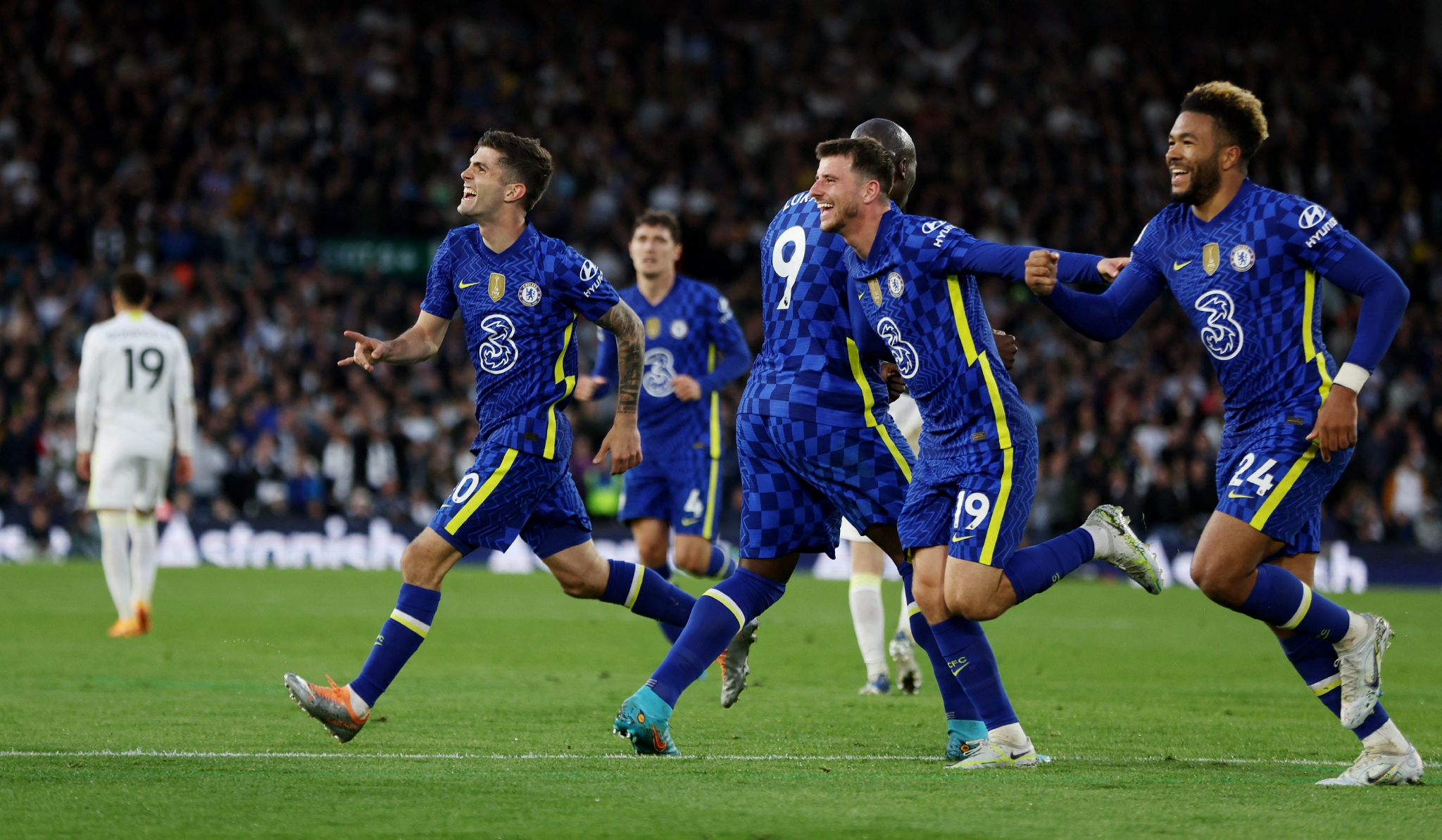 而核心前锋 而核心前锋