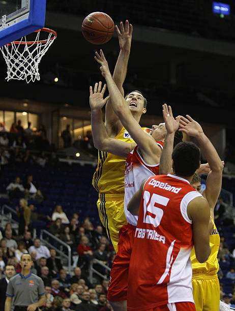 以高额转会 以高额转会